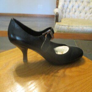 Brand new Franco Sarto 7M heels Black Baby LE Essence